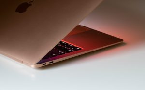 Apple će ove godine navodno debitirati sa svojim M2 čipom u četiri nova Mac računala