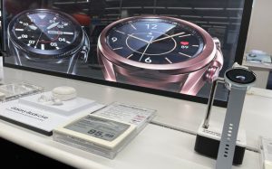 Samsung ozbiljno prijeti Appleu novim pametnim satom