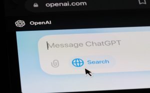 OpenAI razmatra oglašavanje kao novi izvor prihoda